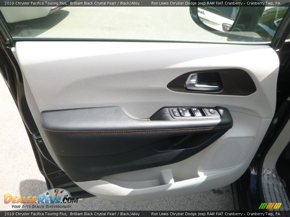 2019 Chrysler Pacifica Touring Plus Brilliant Black Crystal Pearl / Black/Alloy Photo #14