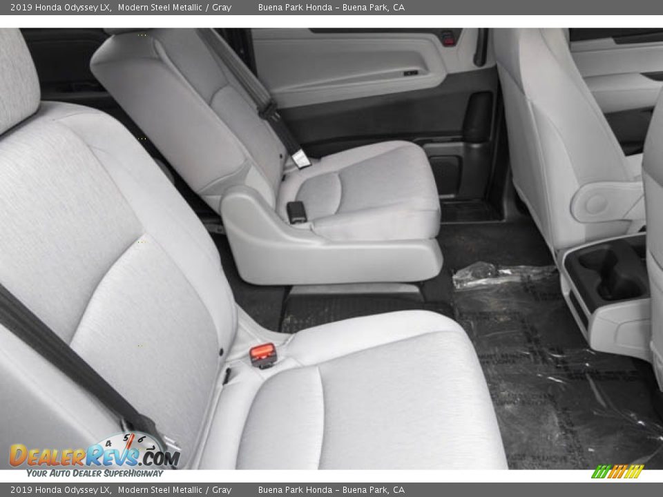2019 Honda Odyssey LX Modern Steel Metallic / Gray Photo #33
