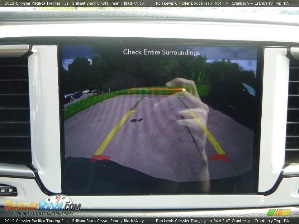 2019 Chrysler Pacifica Touring Plus Brilliant Black Crystal Pearl / Black/Alloy Photo #18