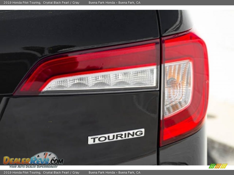 2019 Honda Pilot Touring Crystal Black Pearl / Gray Photo #8
