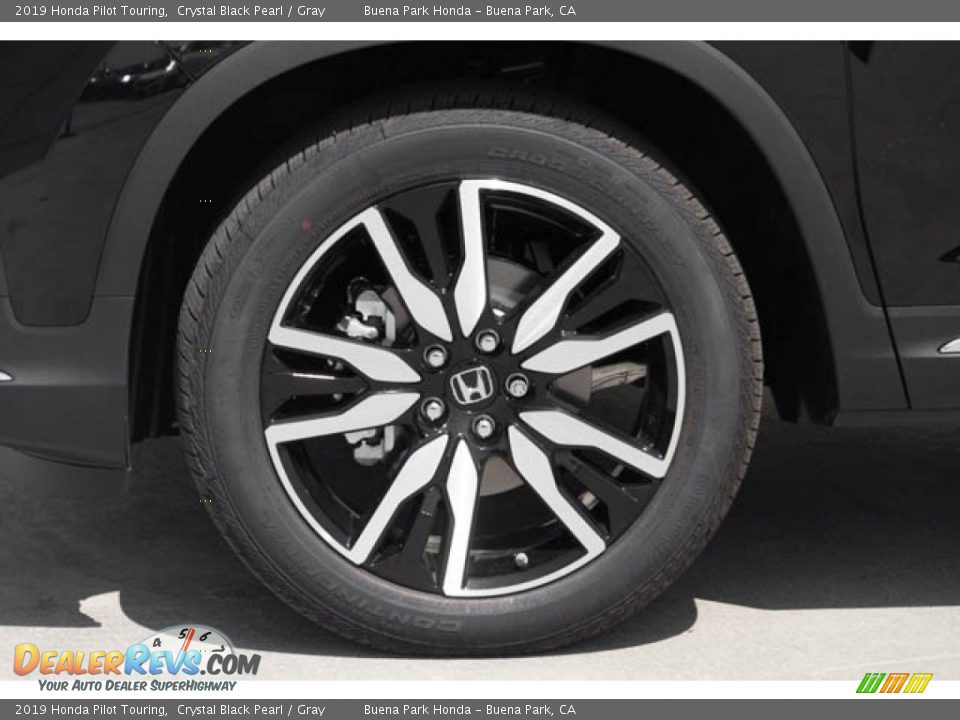 2019 Honda Pilot Touring Crystal Black Pearl / Gray Photo #10