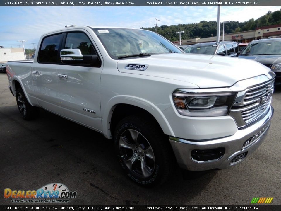 2019 Ram 1500 Laramie Crew Cab 4x4 Ivory Tri–Coat / Black/Diesel Gray Photo #7