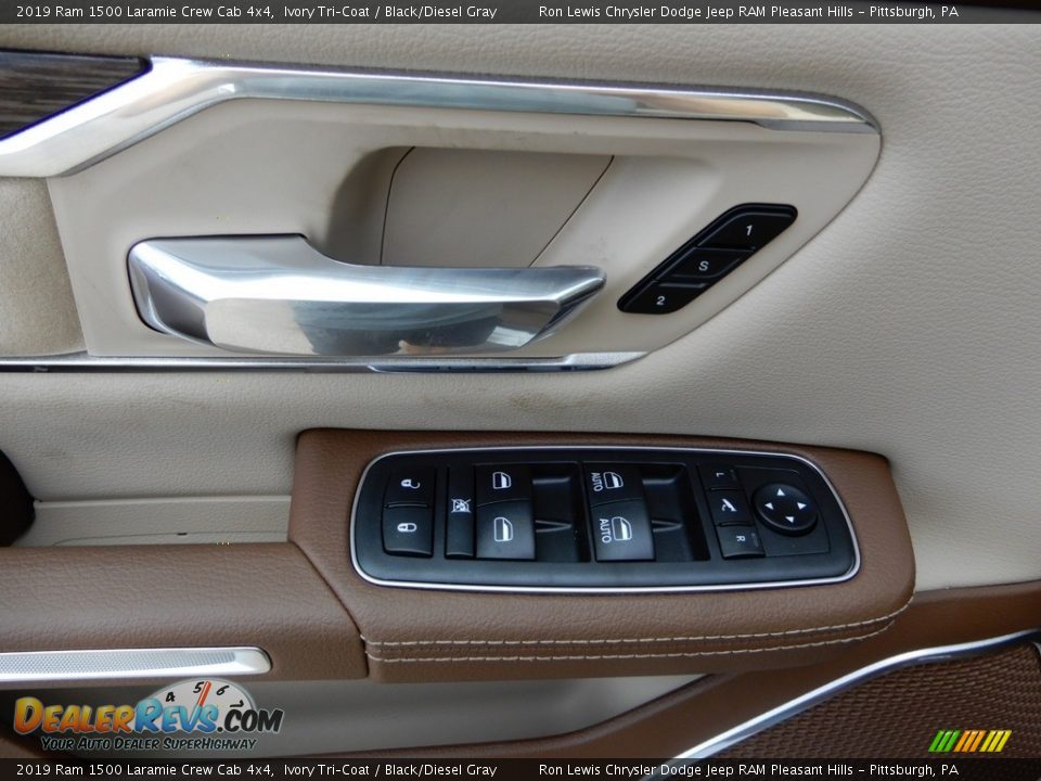2019 Ram 1500 Laramie Crew Cab 4x4 Ivory Tri–Coat / Black/Diesel Gray Photo #14