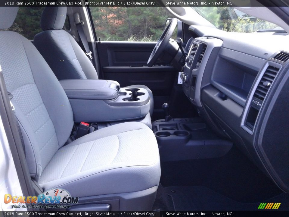 2018 Ram 2500 Tradesman Crew Cab 4x4 Bright Silver Metallic / Black/Diesel Gray Photo #16
