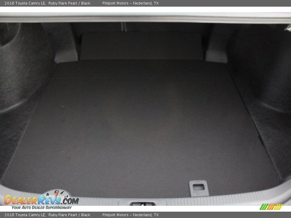 2018 Toyota Camry LE Ruby Flare Pearl / Black Photo #26