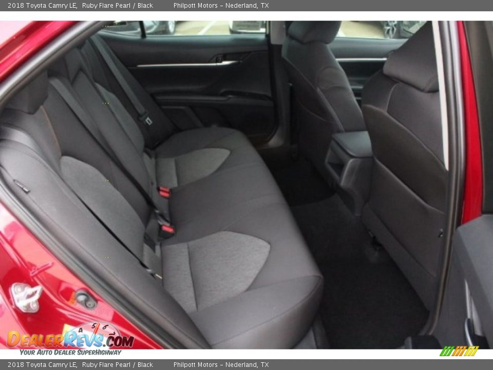 2018 Toyota Camry LE Ruby Flare Pearl / Black Photo #28