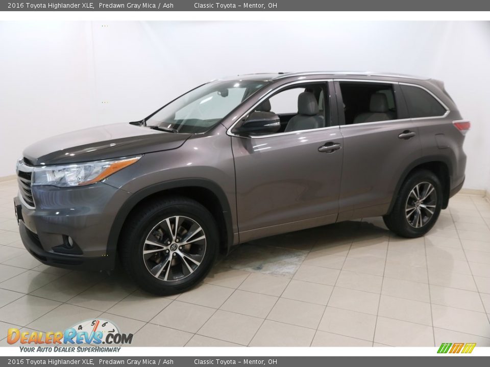 2016 Toyota Highlander XLE Predawn Gray Mica / Ash Photo #3