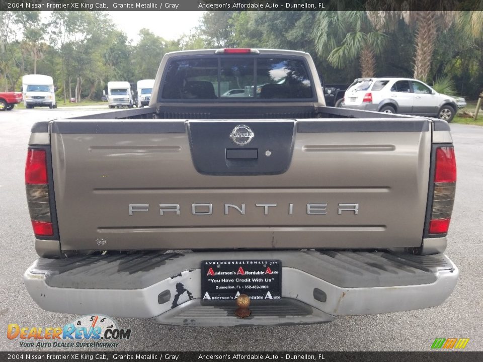 2004 Nissan Frontier XE King Cab Granite Metallic / Gray Photo #4