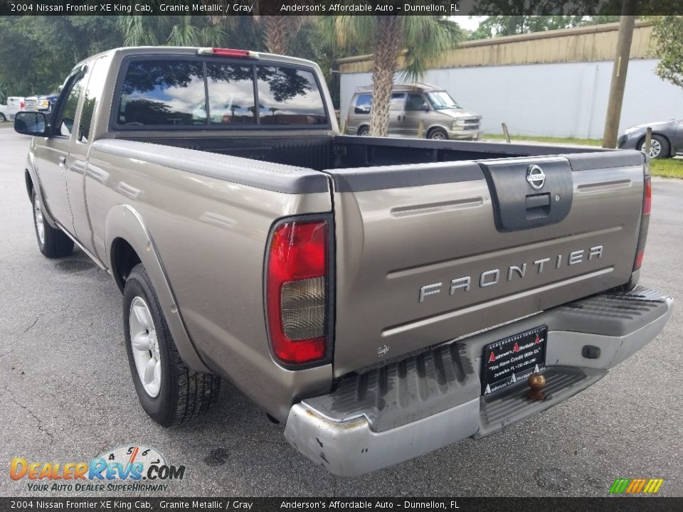 2004 Nissan Frontier XE King Cab Granite Metallic / Gray Photo #5
