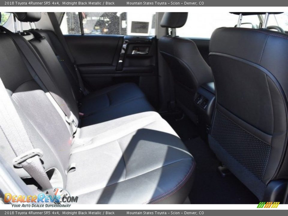 2018 Toyota 4Runner SR5 4x4 Midnight Black Metallic / Black Photo #18