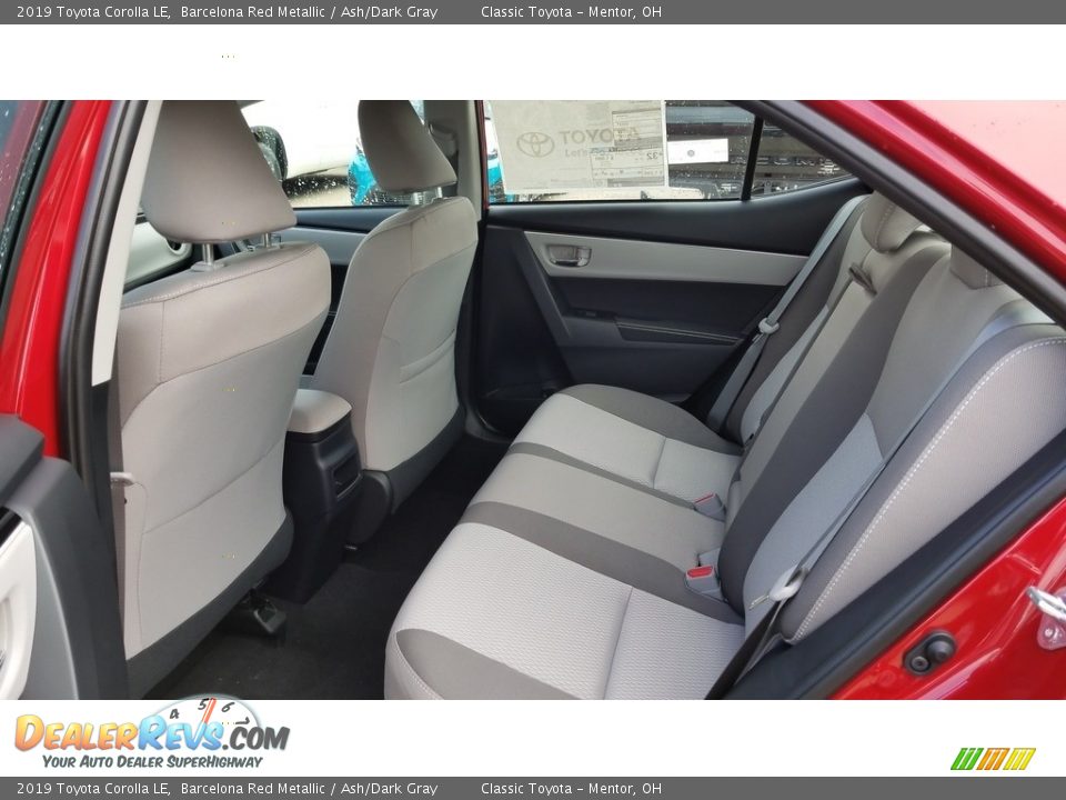 2019 Toyota Corolla LE Barcelona Red Metallic / Ash/Dark Gray Photo #4