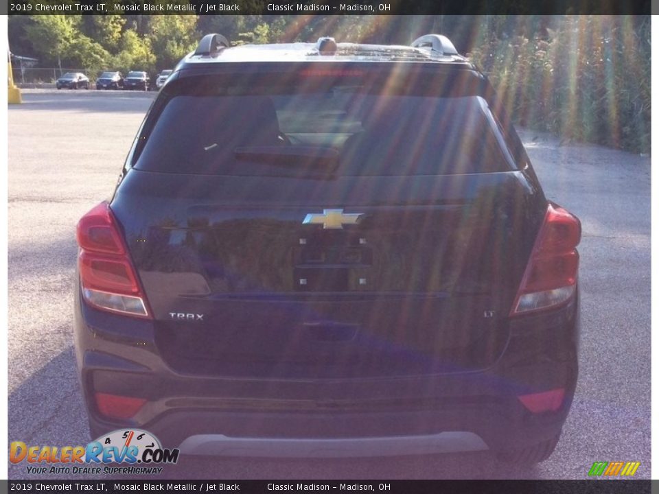 2019 Chevrolet Trax LT Mosaic Black Metallic / Jet Black Photo #4