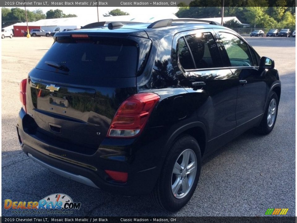 2019 Chevrolet Trax LT Mosaic Black Metallic / Jet Black Photo #5