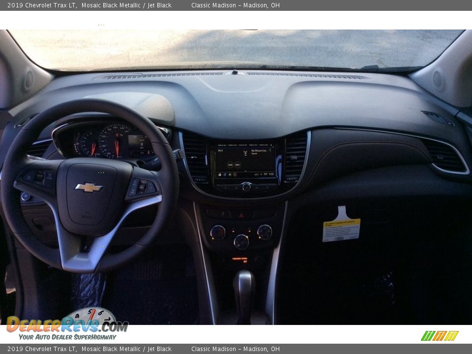 2019 Chevrolet Trax LT Mosaic Black Metallic / Jet Black Photo #10