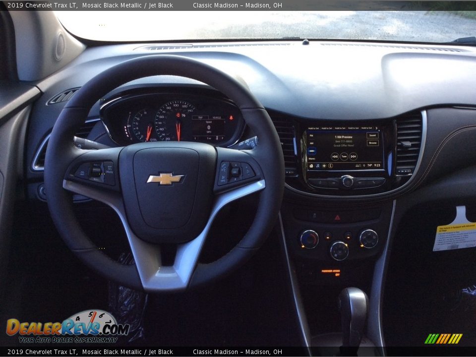2019 Chevrolet Trax LT Mosaic Black Metallic / Jet Black Photo #11