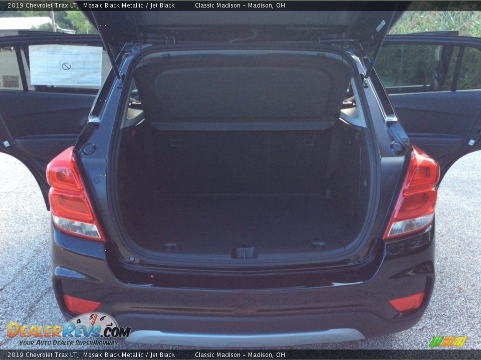 2019 Chevrolet Trax LT Mosaic Black Metallic / Jet Black Photo #14