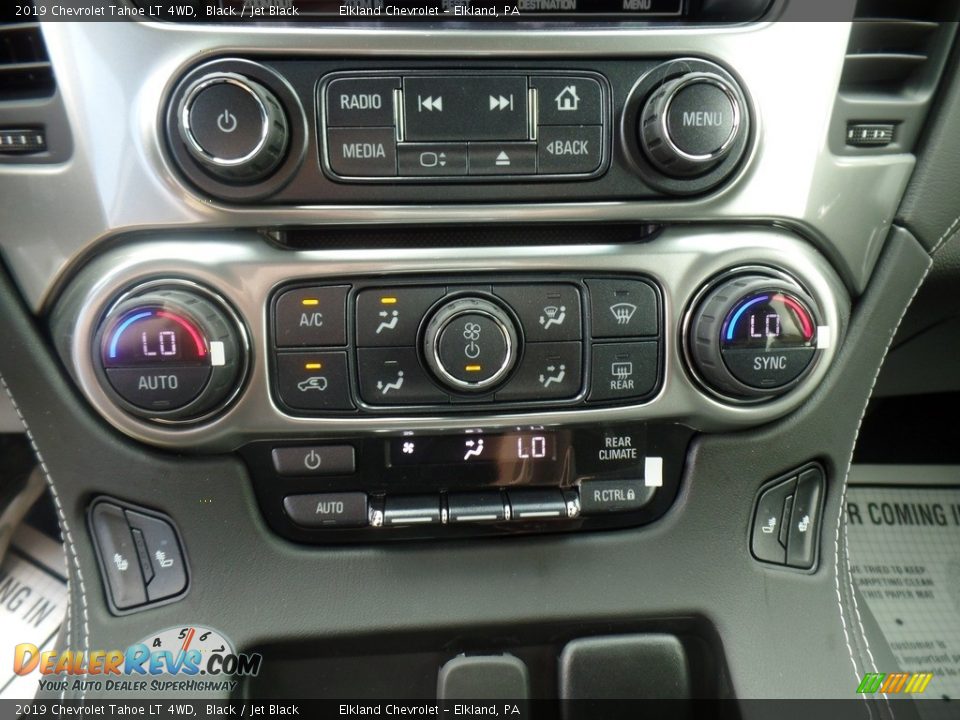 Controls of 2019 Chevrolet Tahoe LT 4WD Photo #32