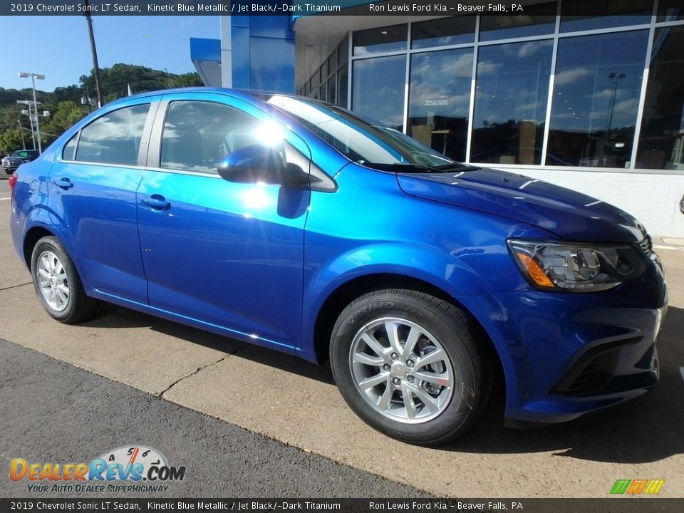 2019 Chevrolet Sonic LT Sedan Kinetic Blue Metallic / Jet Black/­Dark Titanium Photo #8
