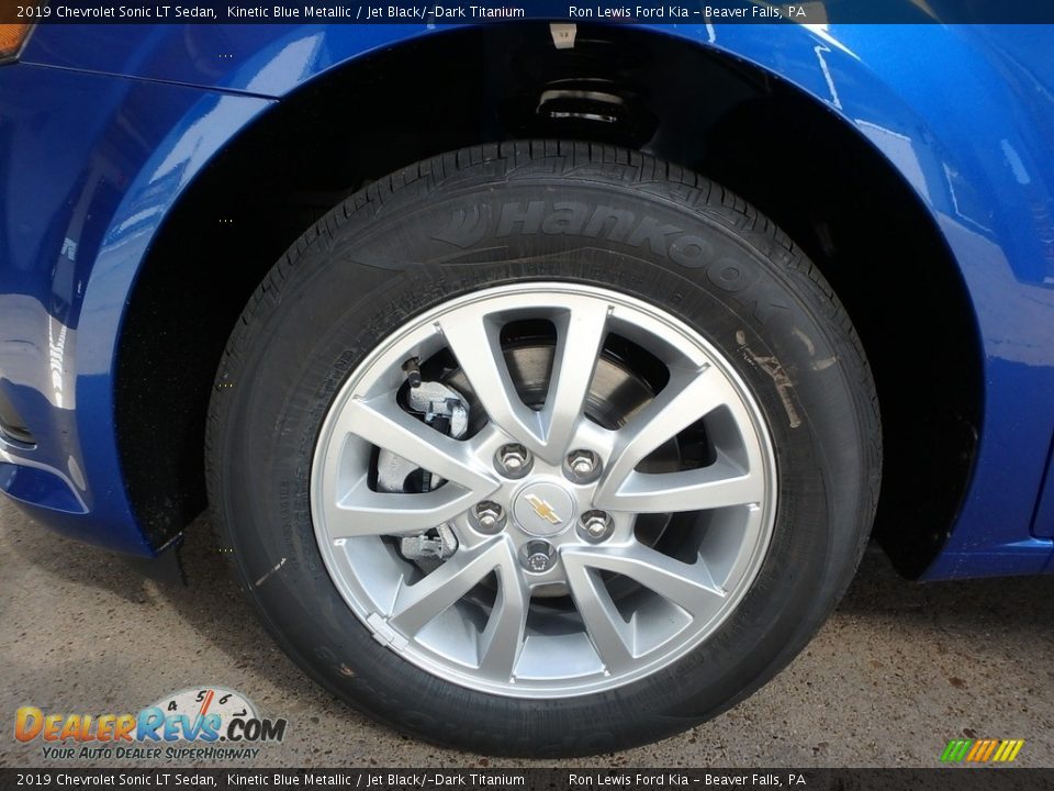 2019 Chevrolet Sonic LT Sedan Kinetic Blue Metallic / Jet Black/­Dark Titanium Photo #9