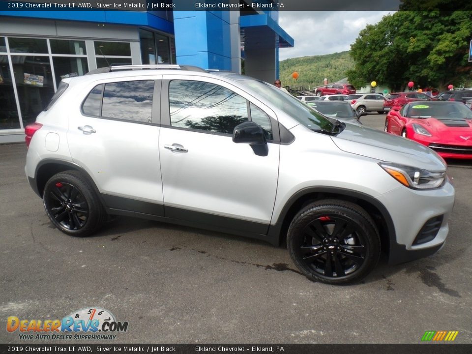 Silver Ice Metallic 2019 Chevrolet Trax LT AWD Photo #4