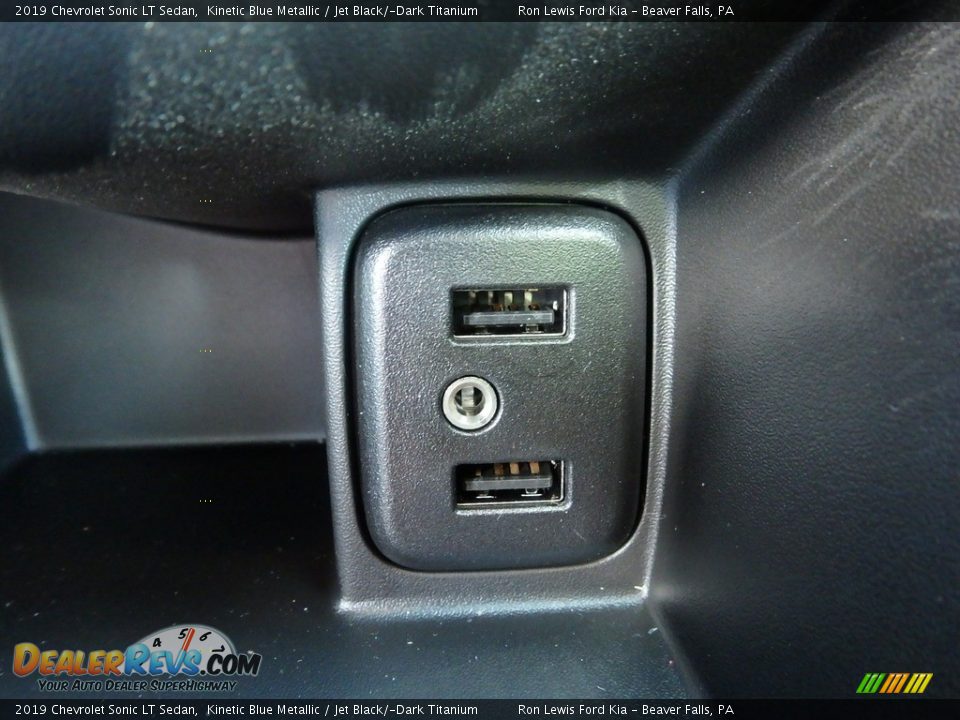 2019 Chevrolet Sonic LT Sedan Kinetic Blue Metallic / Jet Black/­Dark Titanium Photo #20