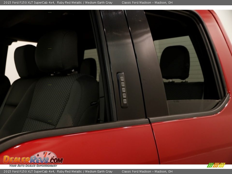 2015 Ford F150 XLT SuperCab 4x4 Ruby Red Metallic / Medium Earth Gray Photo #4