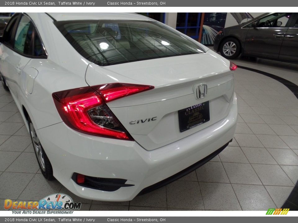 2018 Honda Civic LX Sedan Taffeta White / Ivory Photo #27