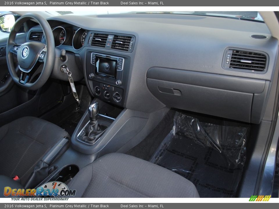 2016 Volkswagen Jetta S Platinum Grey Metallic / Titan Black Photo #17