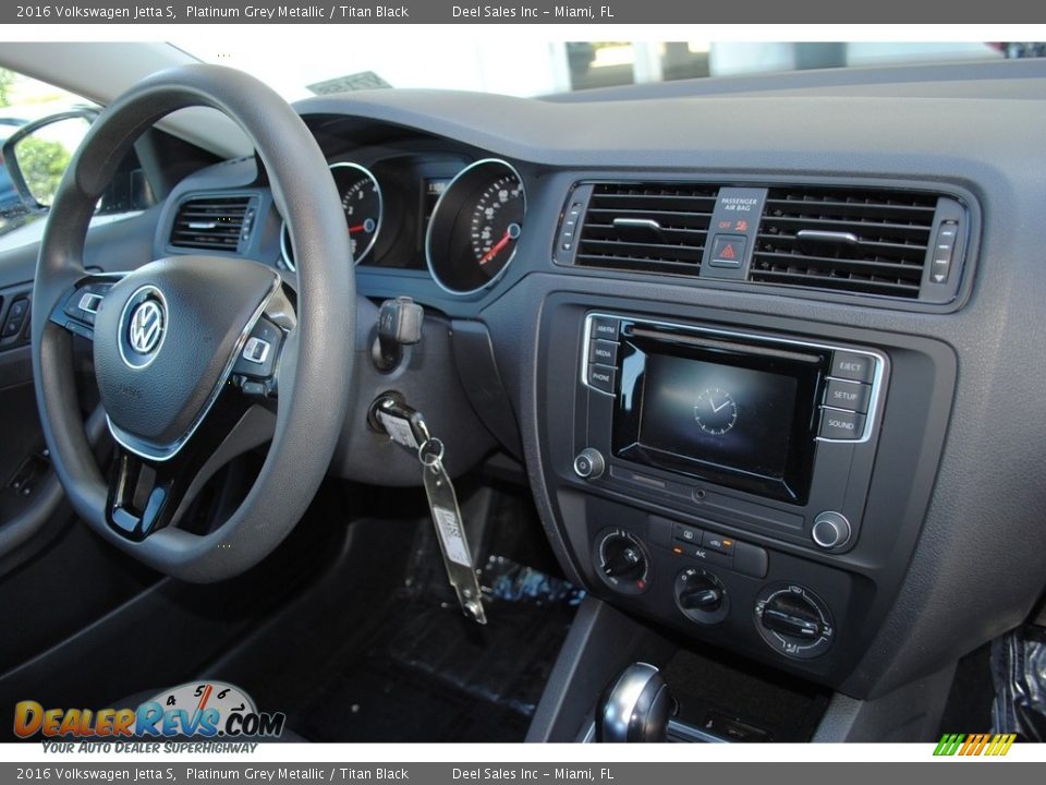 2016 Volkswagen Jetta S Platinum Grey Metallic / Titan Black Photo #19