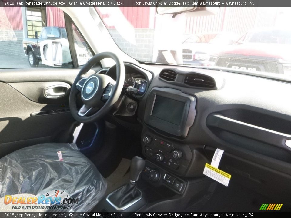 2018 Jeep Renegade Latitude 4x4 Granite Crystal Metallic / Black Photo #11