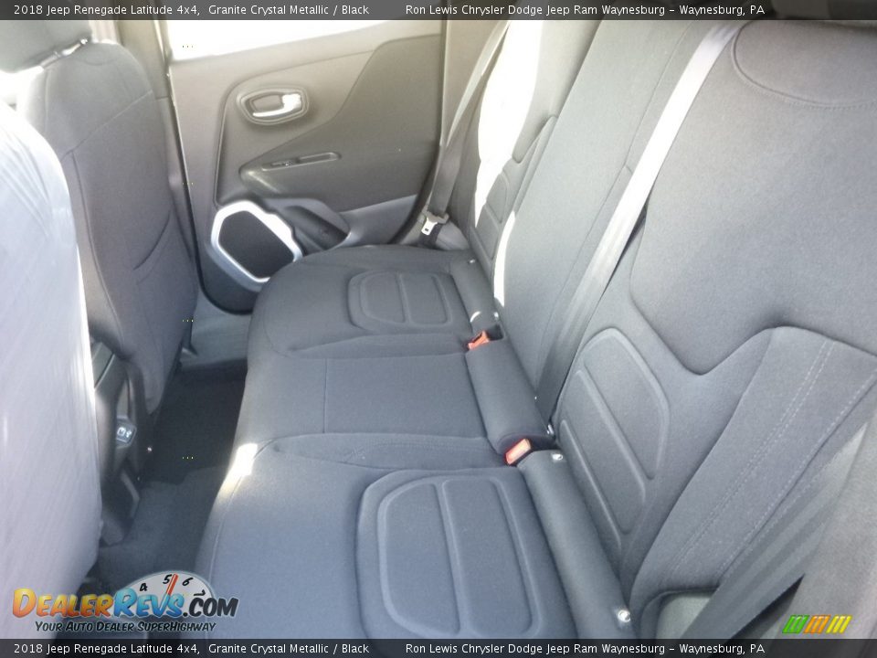 2018 Jeep Renegade Latitude 4x4 Granite Crystal Metallic / Black Photo #12