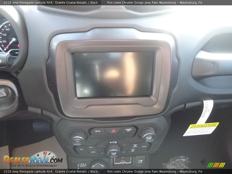 2018 Jeep Renegade Latitude 4x4 Granite Crystal Metallic / Black Photo #18