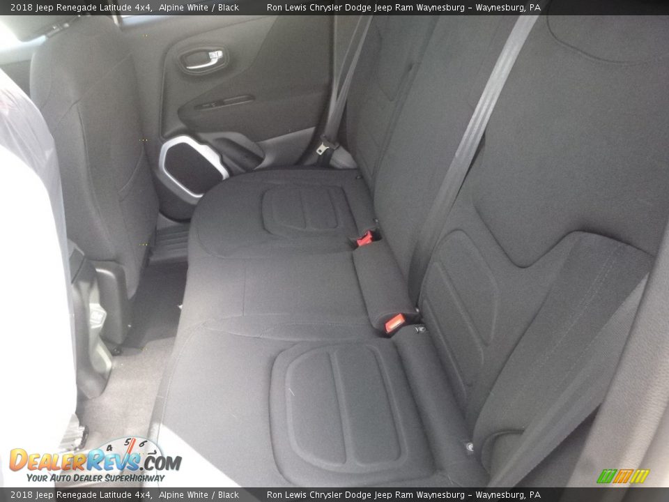 2018 Jeep Renegade Latitude 4x4 Alpine White / Black Photo #12