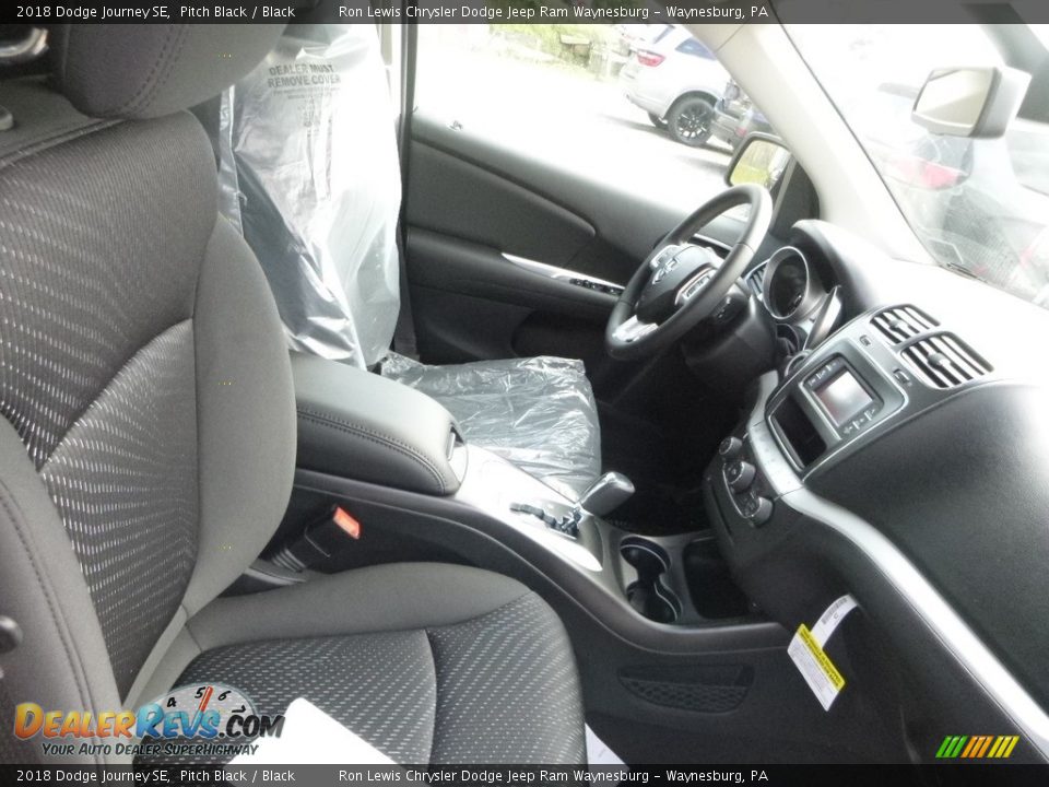 2018 Dodge Journey SE Pitch Black / Black Photo #12