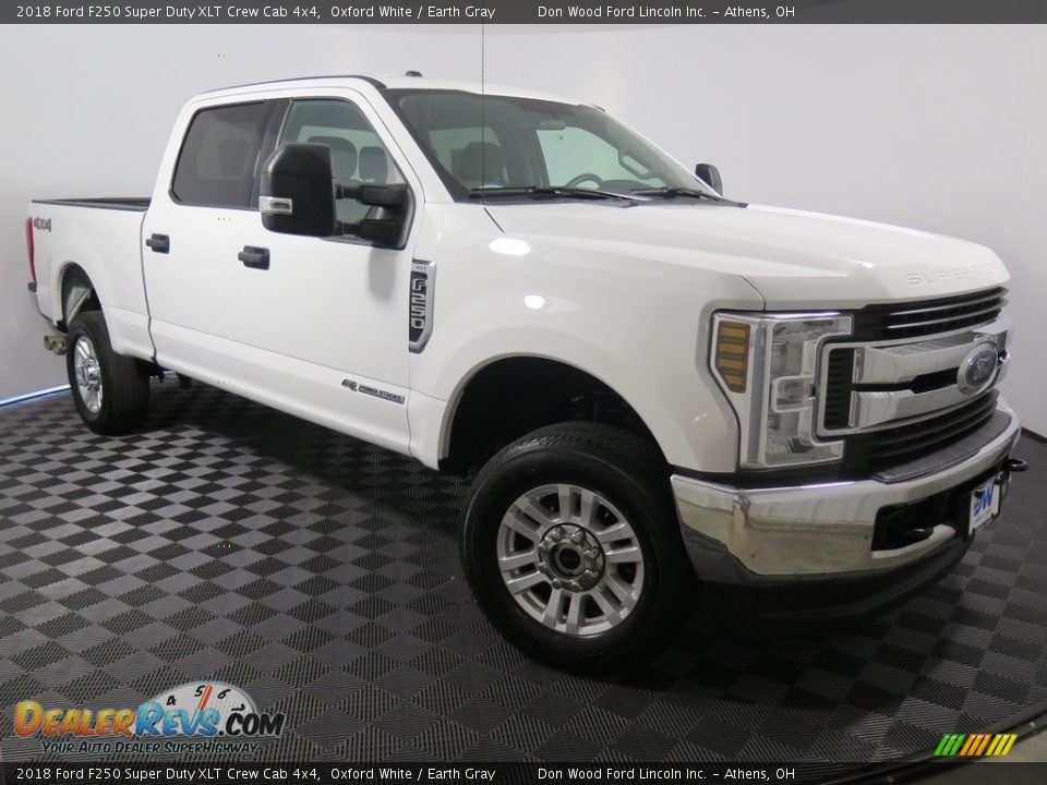 2018 Ford F250 Super Duty XLT Crew Cab 4x4 Oxford White / Earth Gray Photo #1
