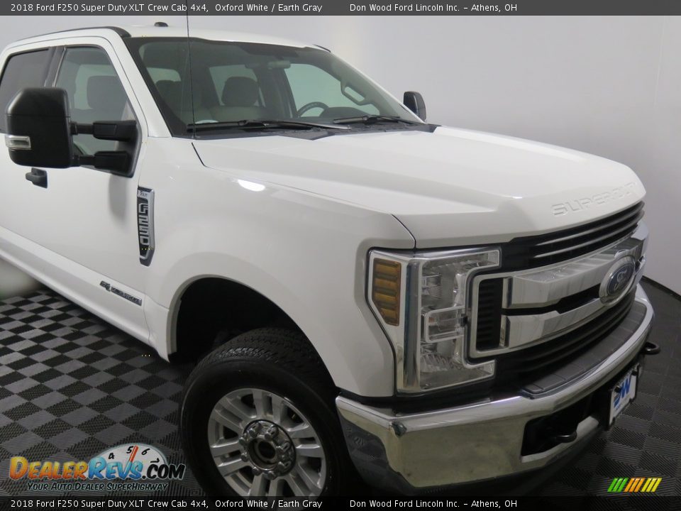 2018 Ford F250 Super Duty XLT Crew Cab 4x4 Oxford White / Earth Gray Photo #3