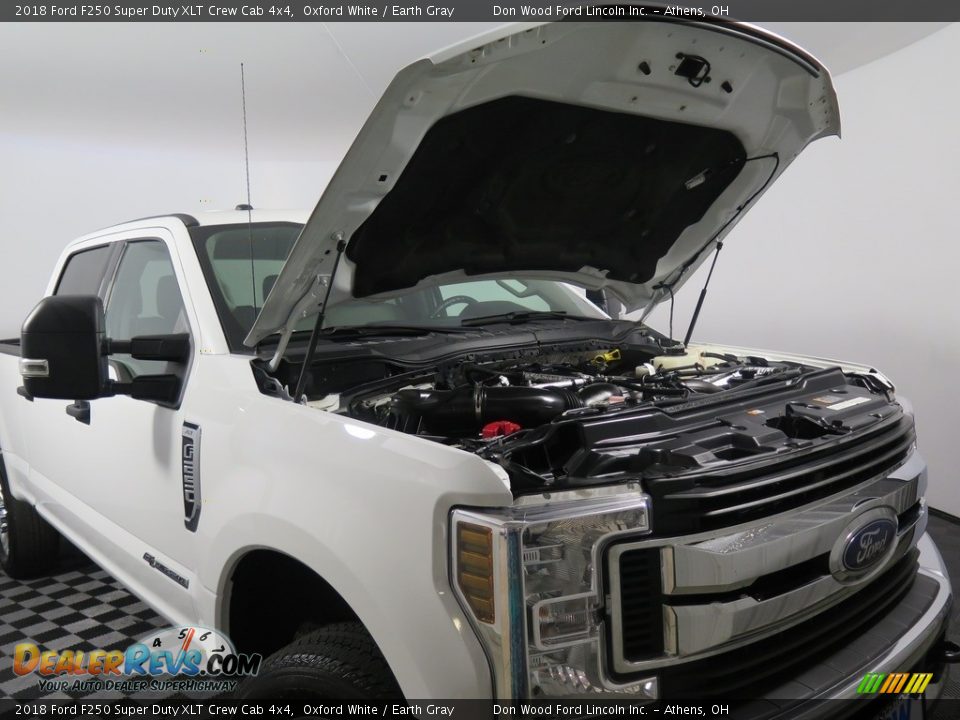 2018 Ford F250 Super Duty XLT Crew Cab 4x4 Oxford White / Earth Gray Photo #4