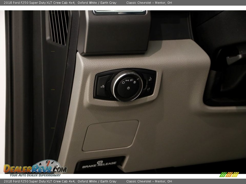 2018 Ford F250 Super Duty XLT Crew Cab 4x4 Oxford White / Earth Gray Photo #7