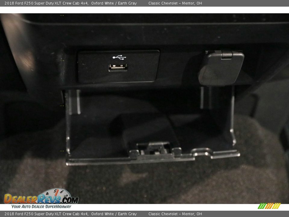 2018 Ford F250 Super Duty XLT Crew Cab 4x4 Oxford White / Earth Gray Photo #17