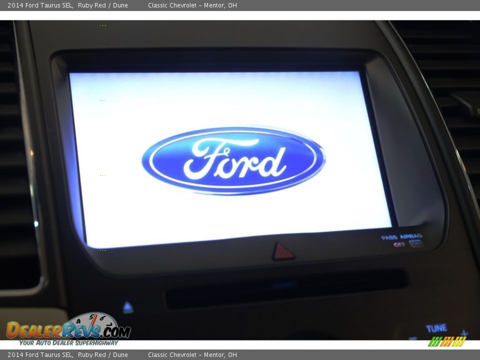 2014 Ford Taurus SEL Ruby Red / Dune Photo #10