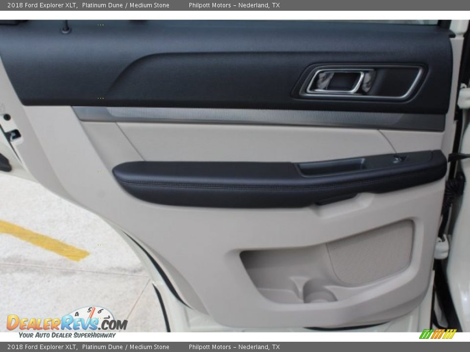 2018 Ford Explorer XLT Platinum Dune / Medium Stone Photo #24