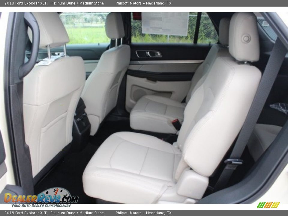 2018 Ford Explorer XLT Platinum Dune / Medium Stone Photo #25