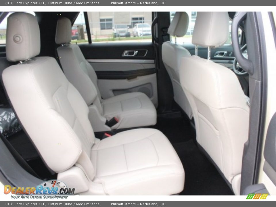 2018 Ford Explorer XLT Platinum Dune / Medium Stone Photo #31