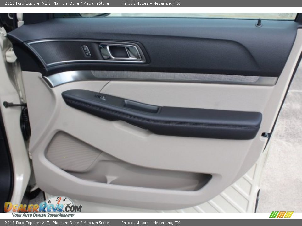 2018 Ford Explorer XLT Platinum Dune / Medium Stone Photo #32