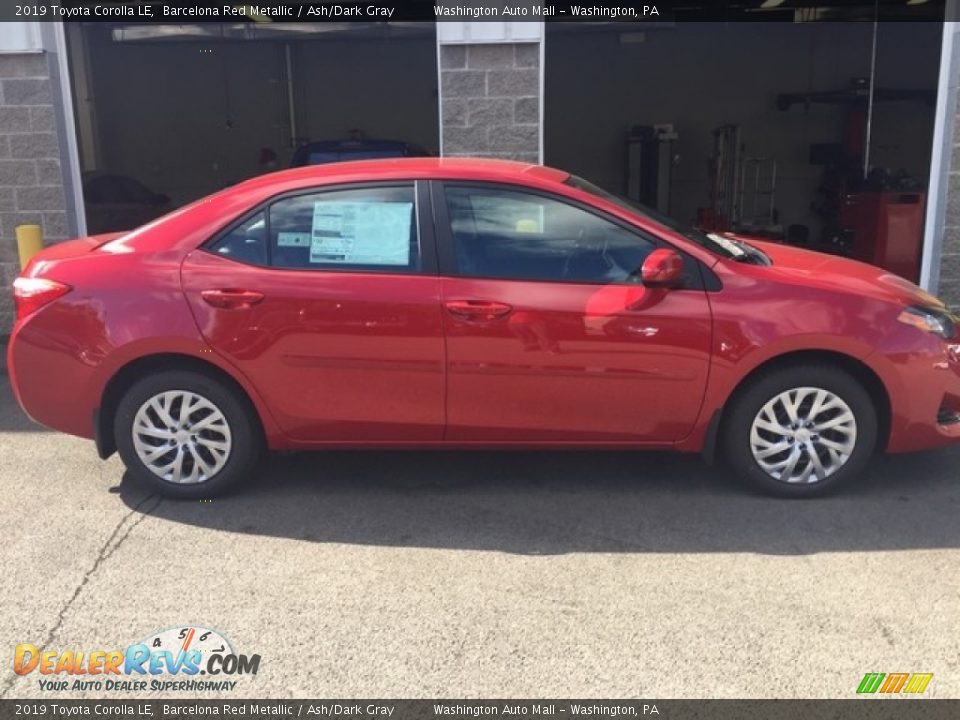 2019 Toyota Corolla LE Barcelona Red Metallic / Ash/Dark Gray Photo #2