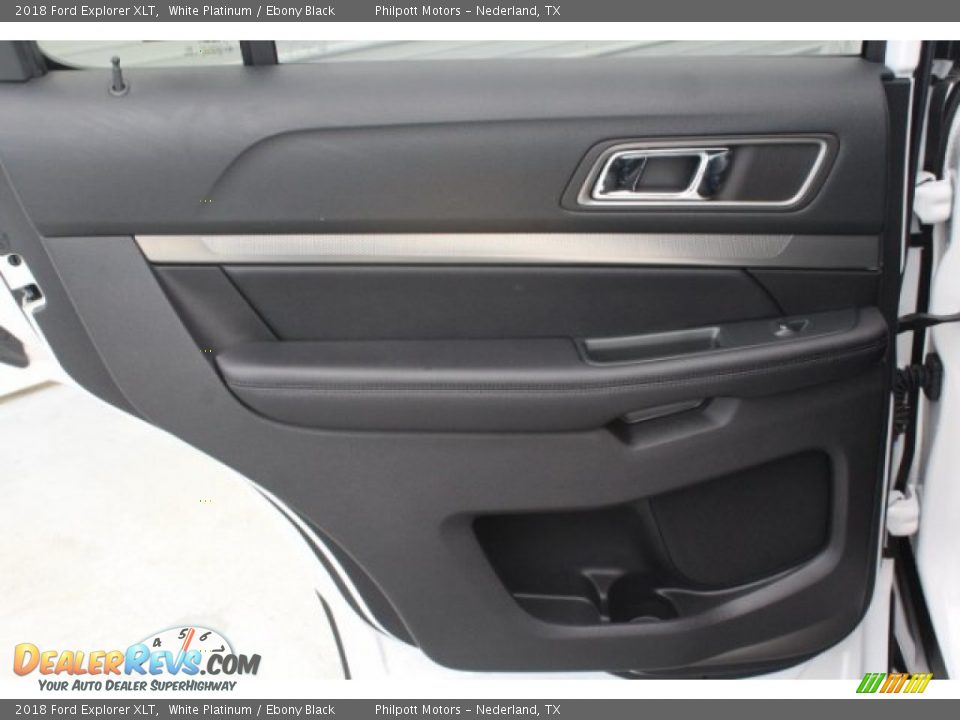 2018 Ford Explorer XLT White Platinum / Ebony Black Photo #24