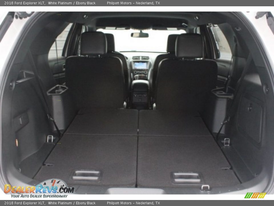 2018 Ford Explorer XLT White Platinum / Ebony Black Photo #28