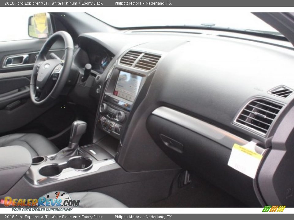 2018 Ford Explorer XLT White Platinum / Ebony Black Photo #33