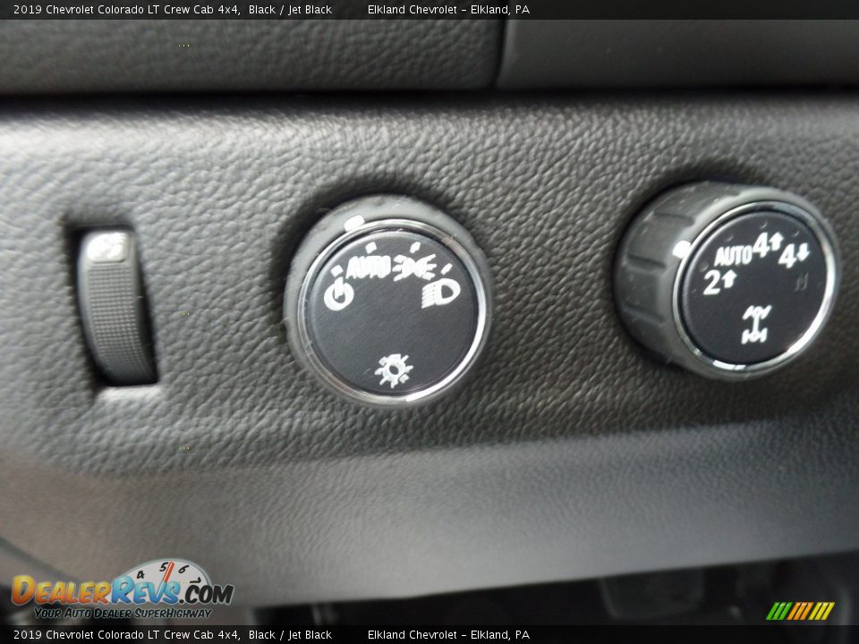 2019 Chevrolet Colorado LT Crew Cab 4x4 Black / Jet Black Photo #26