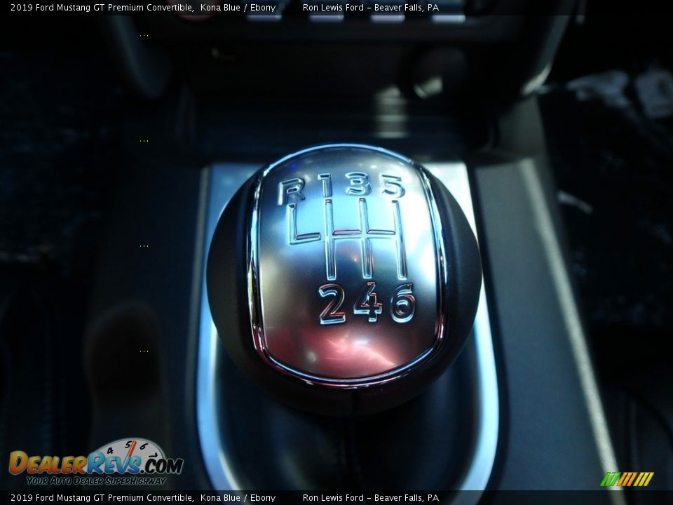2019 Ford Mustang GT Premium Convertible Shifter Photo #18